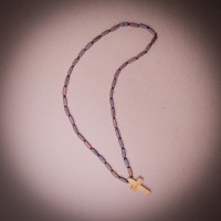 005/0007  Wooden neckless with cross